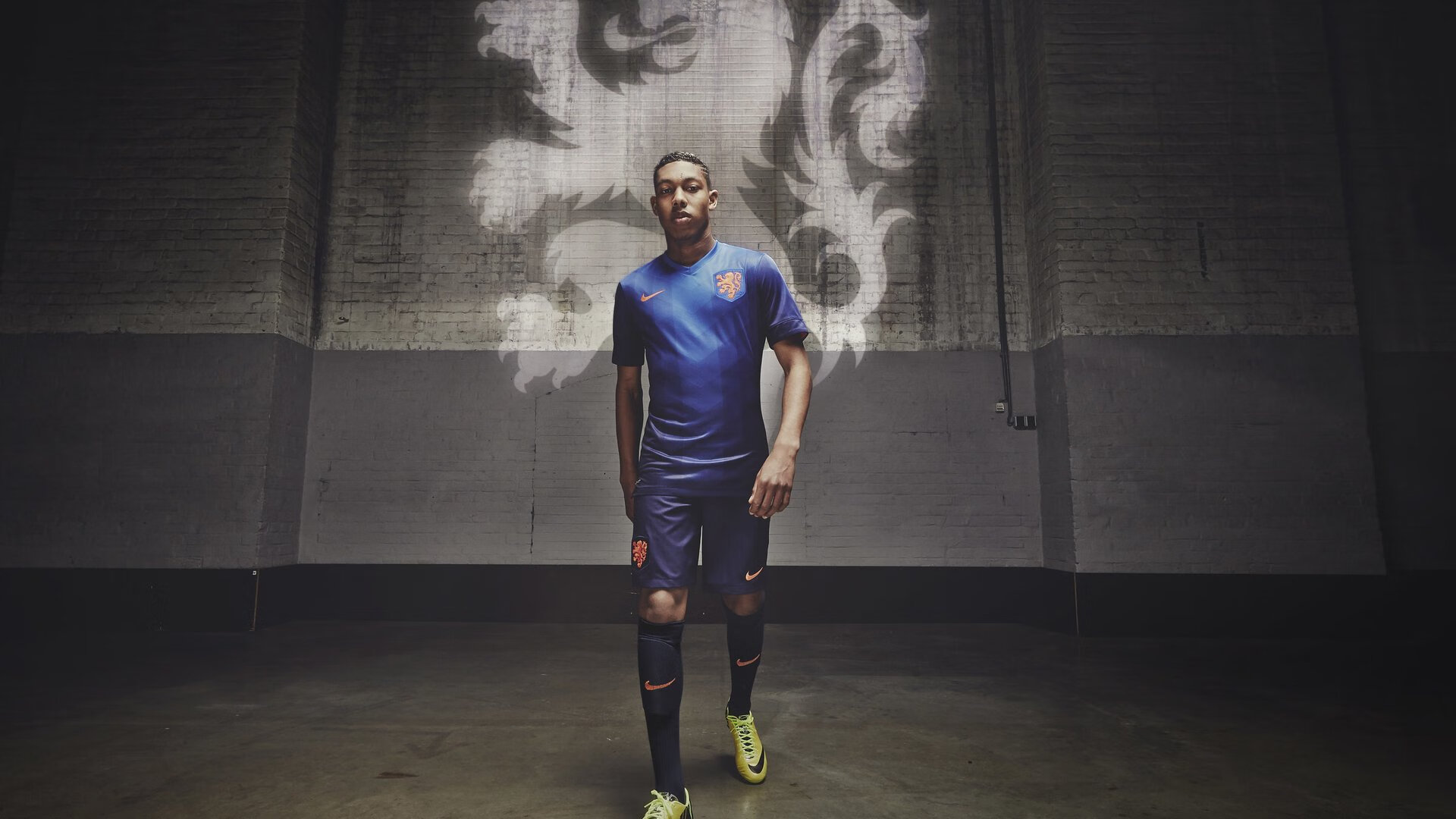 mk体育app下载-国足年轻球员进入首发名单,国足最年轻出场记录